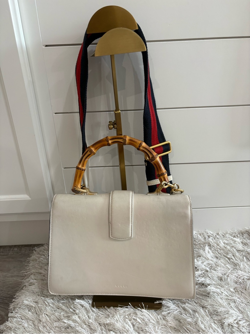 Gucci white leather Dionysus bamboo top handle bag with navy blue and red strap - Picture 7 of 15